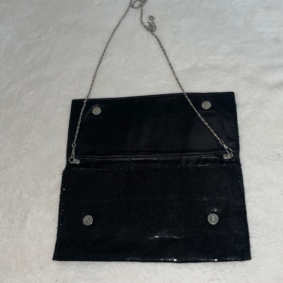 Forever 21 Sequined Clutch Purse With Silver Chain Strap - Picture 5 of 8
